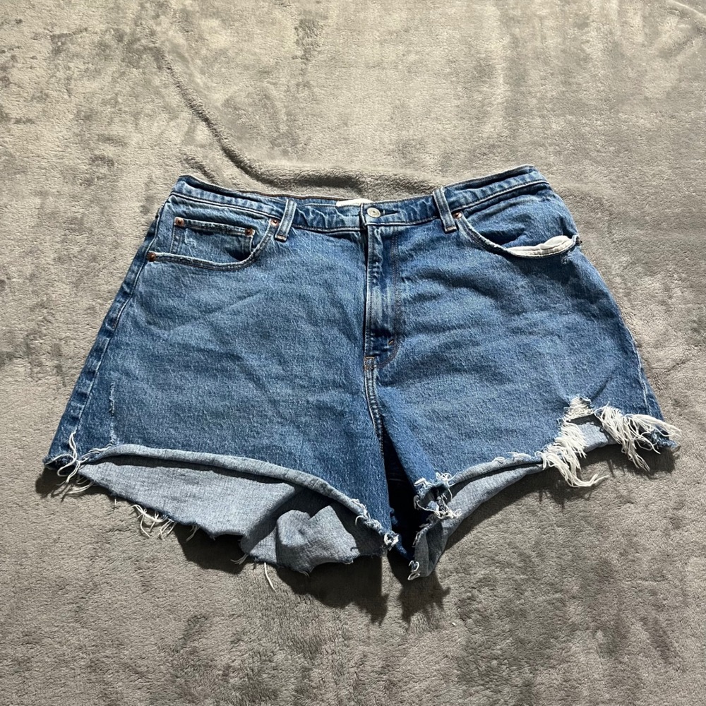 Abercrombie & Fitch Mom Shorts Womens 33/16 Blue Curve Love High Rise Distressed